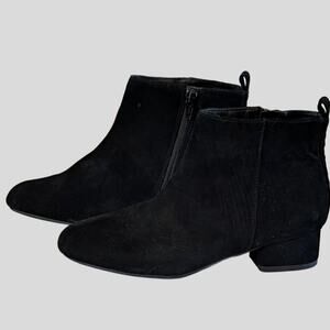 Gianni Bini Black Suede Ankle Boots Girls Size 5 Side Zip Booties